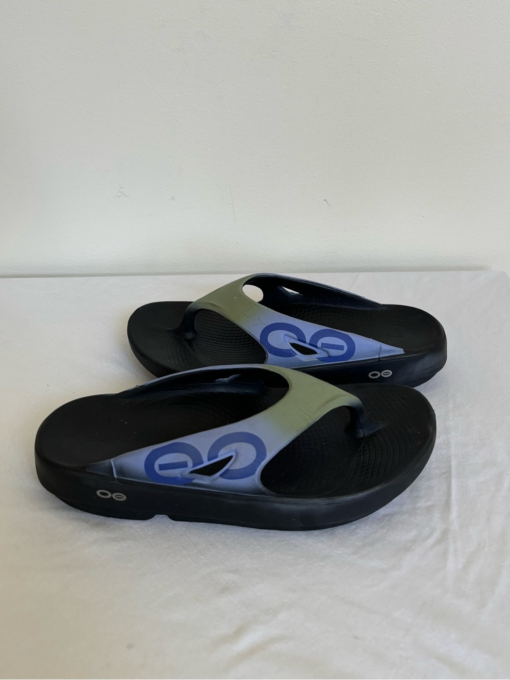 OOFOS OOriginal Flip Flop sandals Blue Green Sz 8 Womens Eu39 Blue purple green
